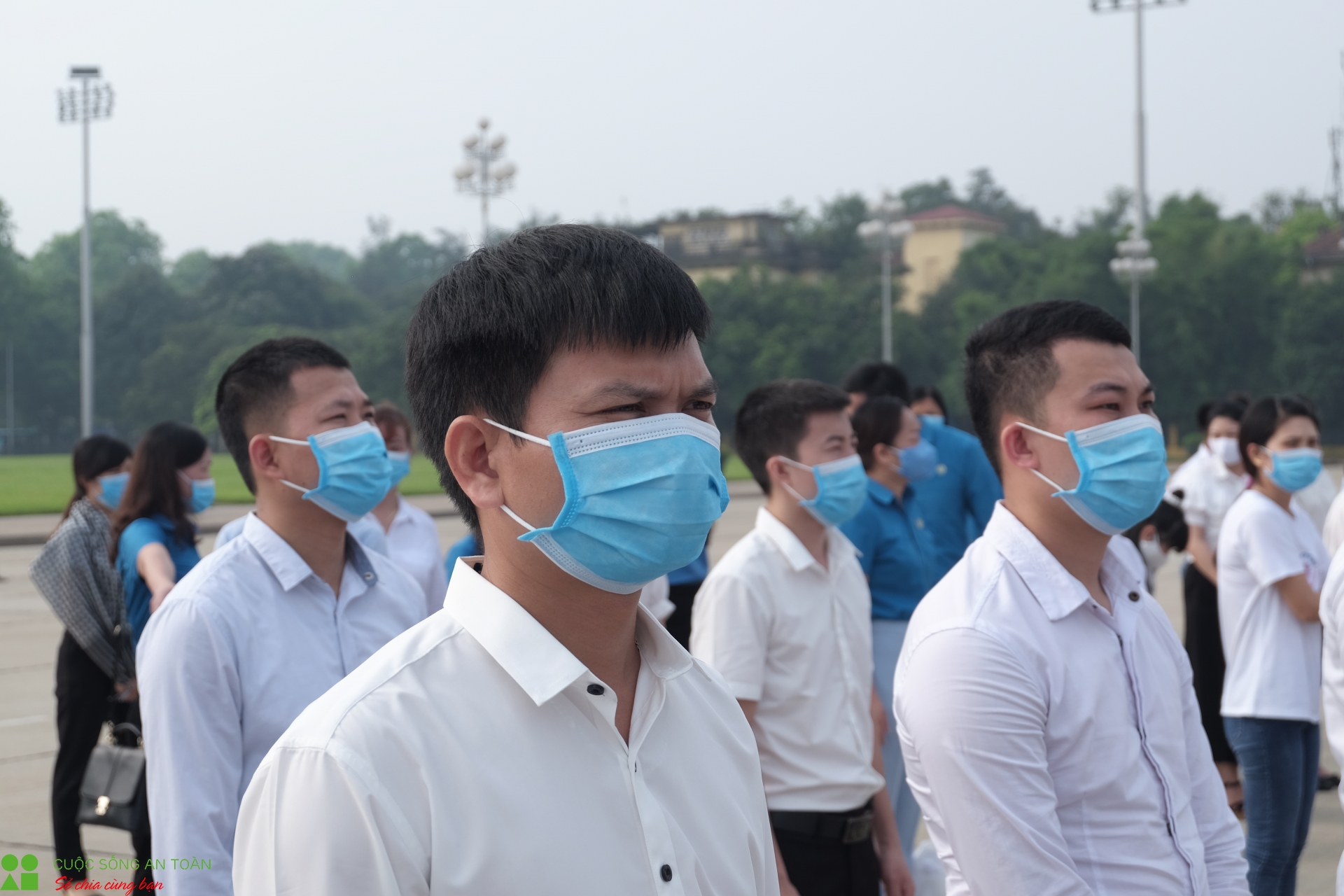 Liên đoàn Lao động tỉnh Hà Nam báo công dâng Bác giữa quảng trường Ba Đình lịch sử lien doan lao dong tinh ha nam bao cong dang bac giua quang truong ba dinh lich su