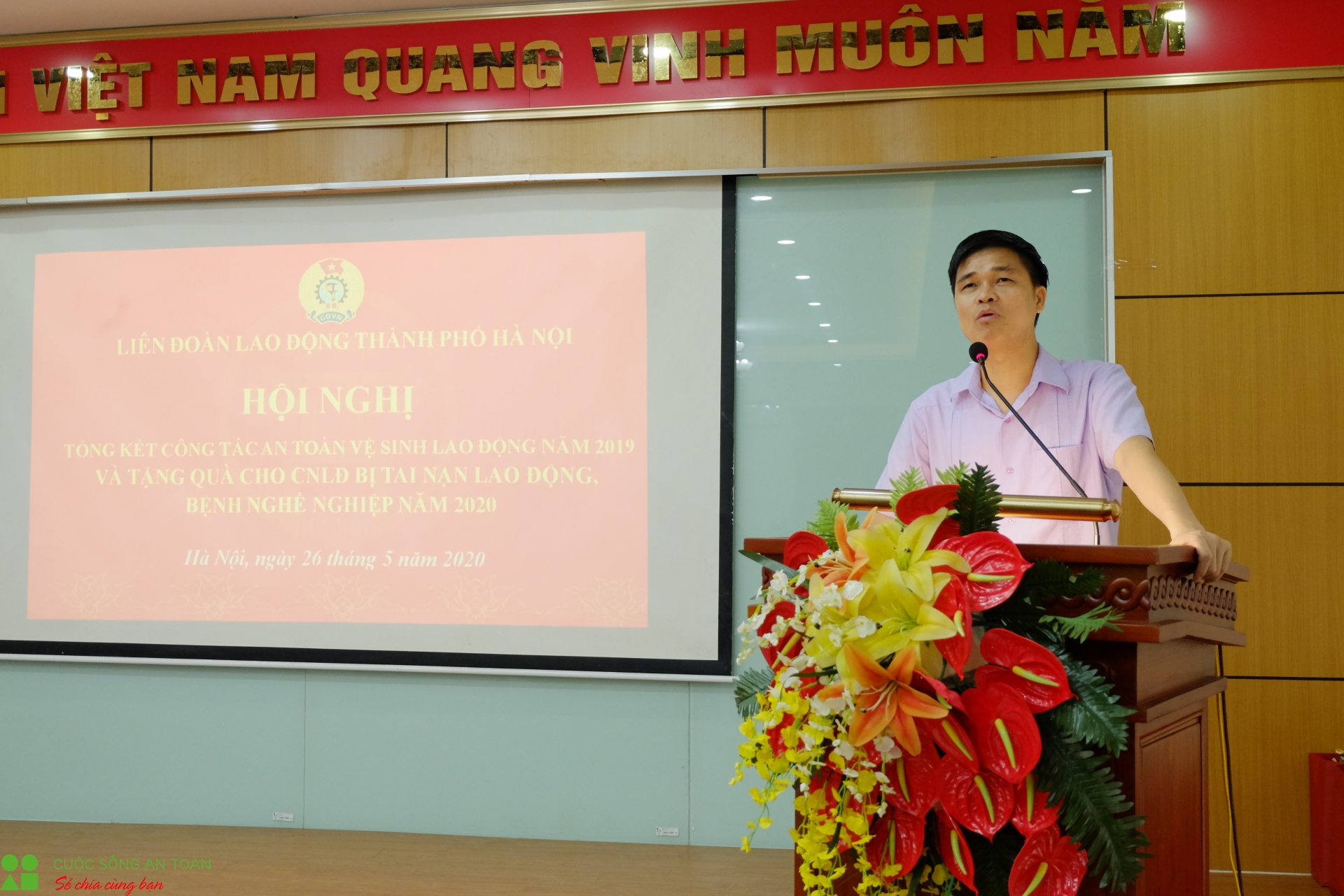 Đồng chí Ngọ Duy Hiểu: "Người lao động phải được tôn trọng về nhân phẩm, danh dự" dong chi ngo duy hieu nguoi lao dong phai duoc ton trong ve nhan pham danh du