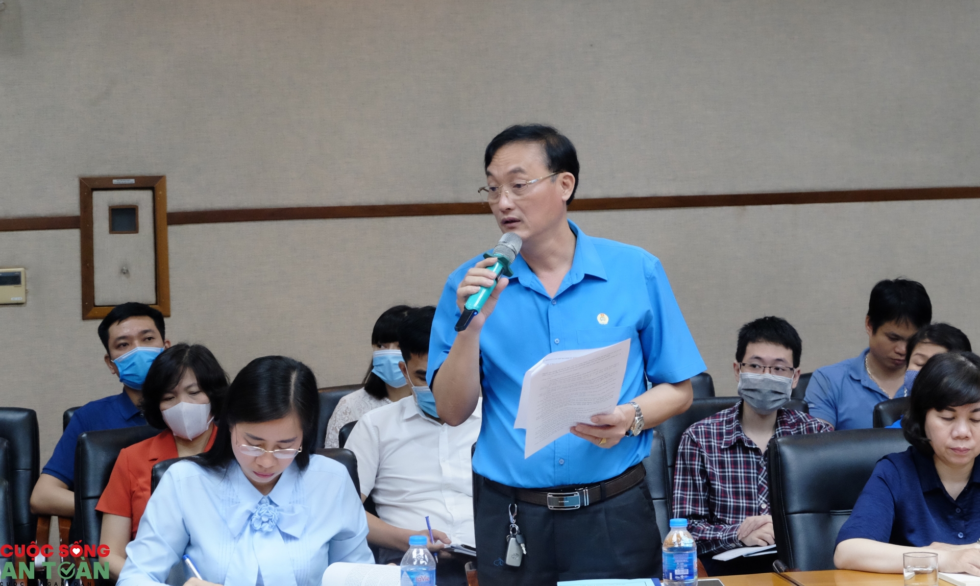 Cán bộ công đoàn cơ sở còn thiếu thời gian và chuyên môn Cán bộ công đoàn cơ sở còn thiếu thời gian và chuyên môn