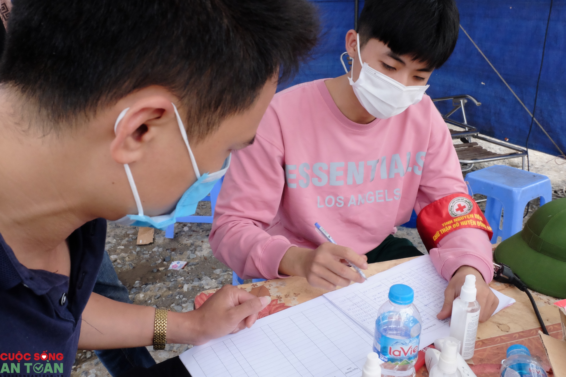 Đông Anh, Hà Nội: Lập nhiều chốt kiểm soát do liên quan ca bệnh Covid-19 Đông Anh, Hà Nội: Lập nhiều chốt kiểm soát do liên quan ca bệnh Covid-19