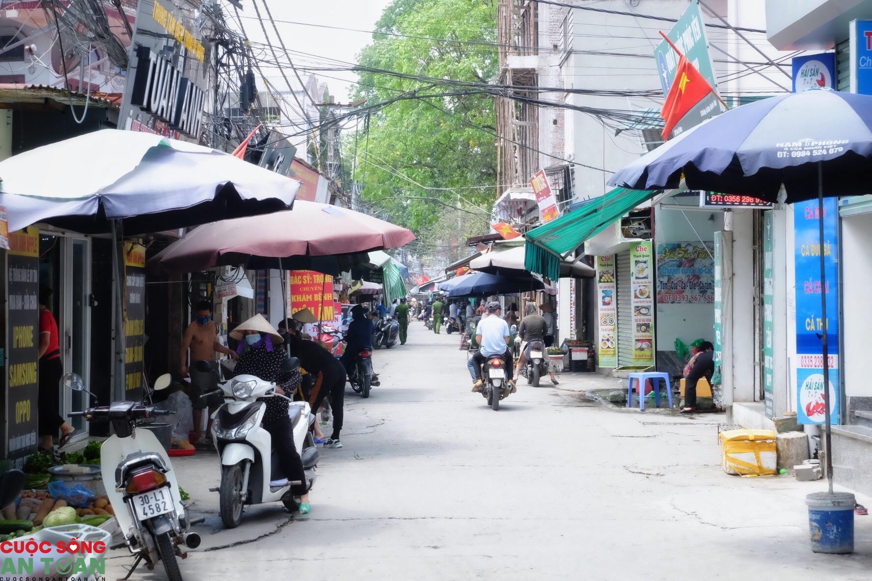 Cuộc sống của những công nhân trong vùng dịch Cuộc sống của những công nhân trong vùng dịch