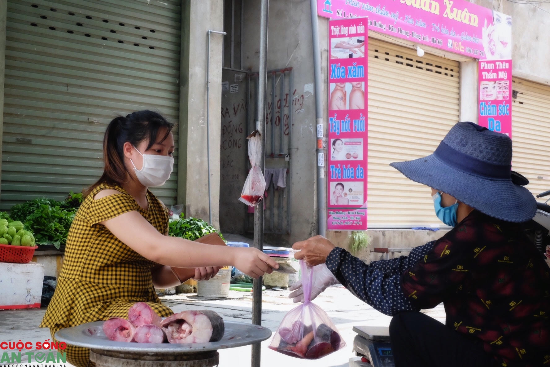 Cuộc sống của những công nhân trong vùng dịch Cuộc sống của những công nhân trong vùng dịch