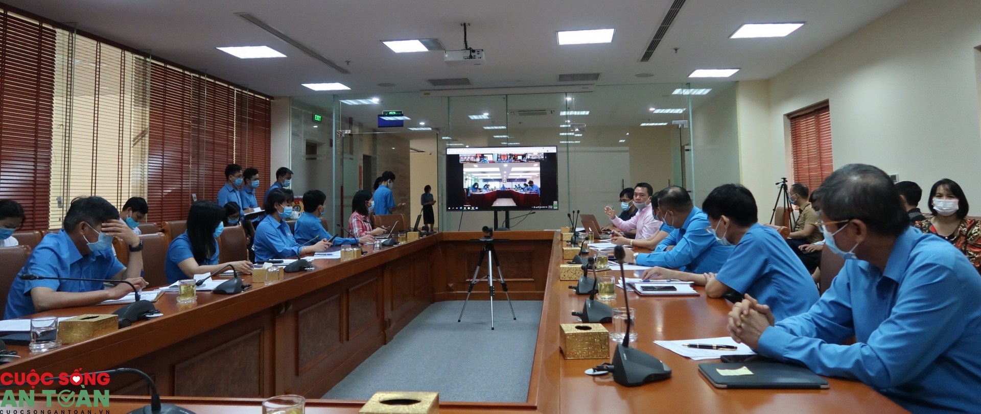 Hỗ trợ 3 triệu đồng cho công nhân lao động là F0 Hỗ trợ 3 triệu đồng cho công nhân lao động là F0