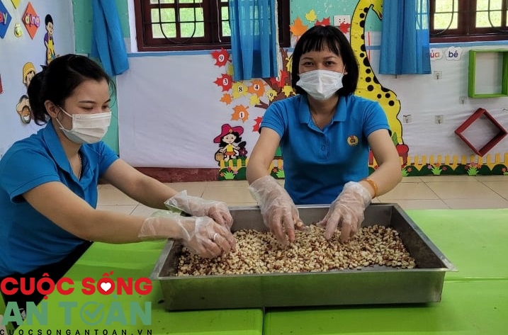 Nhiệm vụ cấp bách phòng chống Covid-19 trong các cấp công đoàn Nhiệm vụ cấp bách phòng chống Covid-19 trong các cấp công đoàn