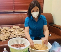 Món quà đặc biệt của đoàn viên gửi vào "tâm dịch"