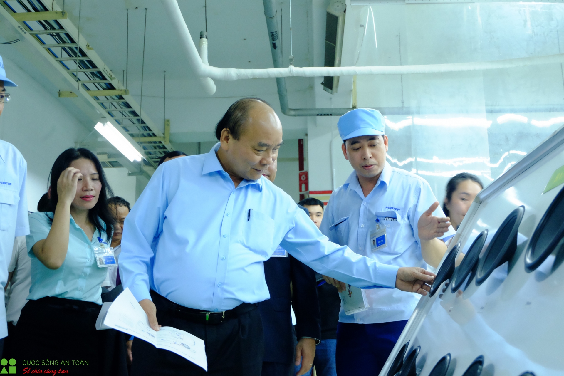 toan canh buoi gap go cua thu tuong nguyen xuan phuc voi cong nhan tai tinh bac ninh