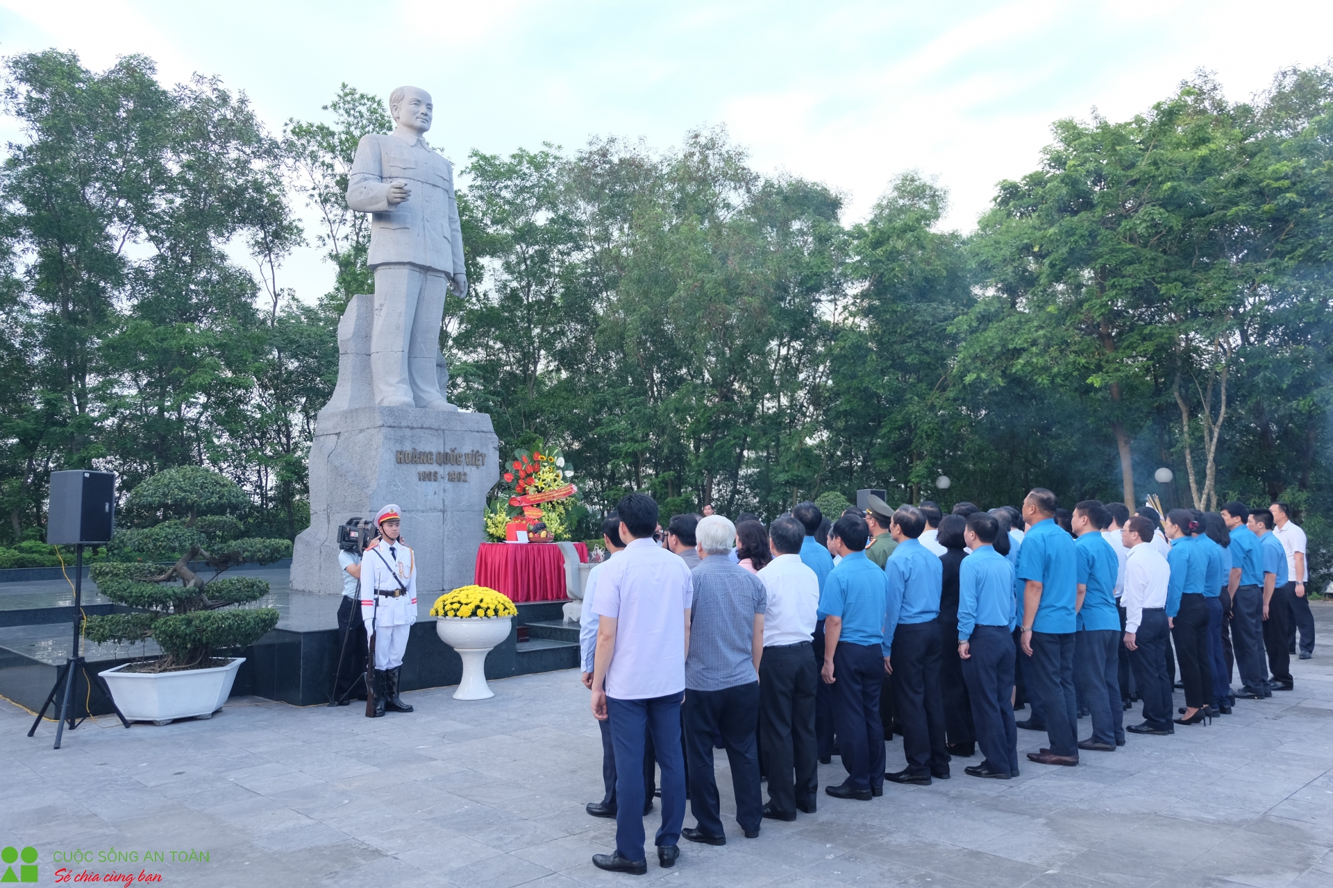 toan canh buoi gap go cua thu tuong nguyen xuan phuc voi cong nhan tai tinh bac ninh