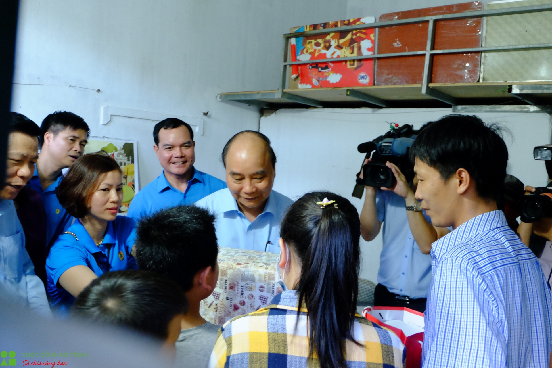 toan canh buoi gap go cua thu tuong nguyen xuan phuc voi cong nhan tai tinh bac ninh
