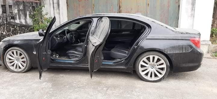 ngan hang thanh ly xe bmw 320i va bmw 750li gia re