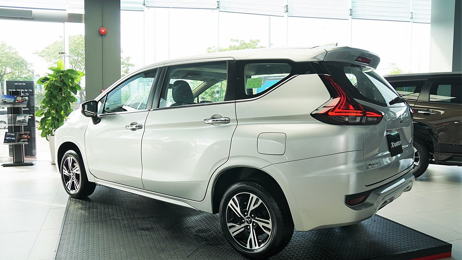 Cận cảnh Mitsubishi Xpander 2020: Nhiều trang bị mới, giá tăng nhẹ can canh mitsubishi xpander 2020 nhieu trang bi moi gia tang nhe
