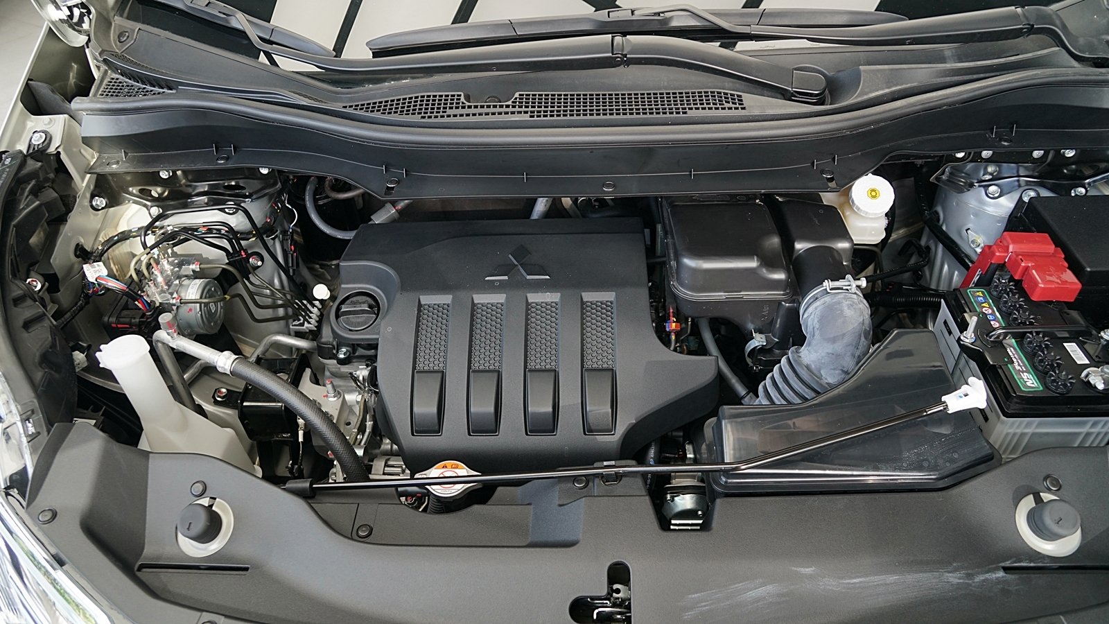 Cận cảnh Mitsubishi Xpander 2020: Nhiều trang bị mới, giá tăng nhẹ can canh mitsubishi xpander 2020 nhieu trang bi moi gia tang nhe