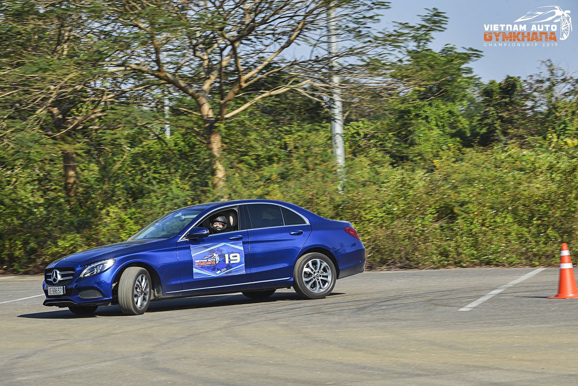 nhung bong hong tai vietnam auto gymkhana championship dep va doc