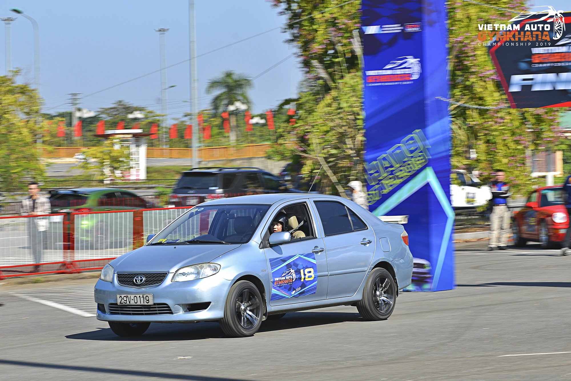 nhung bong hong tai vietnam auto gymkhana championship dep va doc