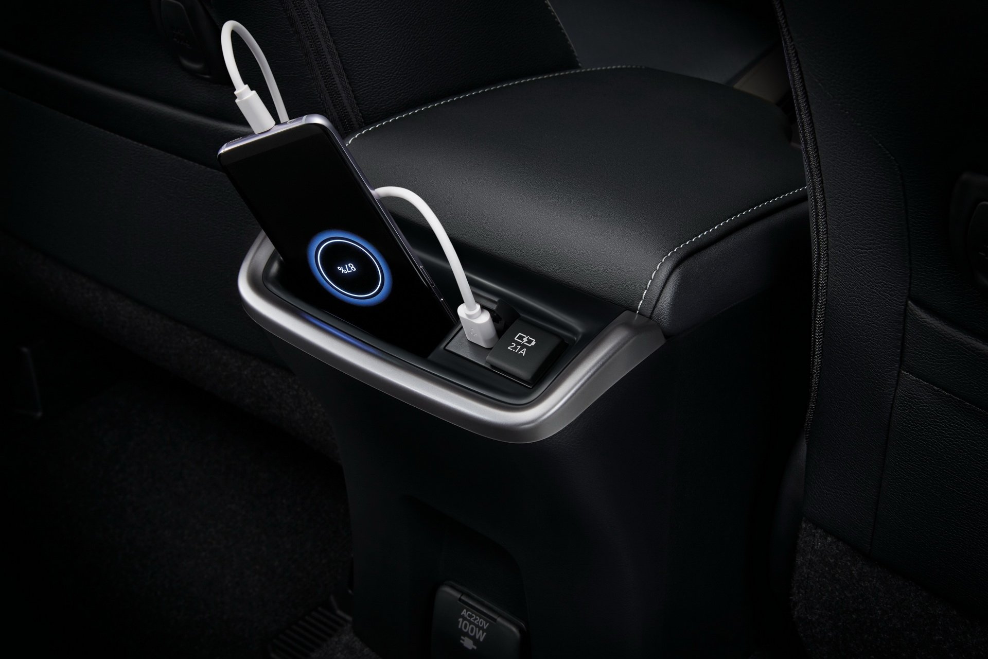 toyota fortuner moi trinh lang dong co hon 200 ma luc co da cop