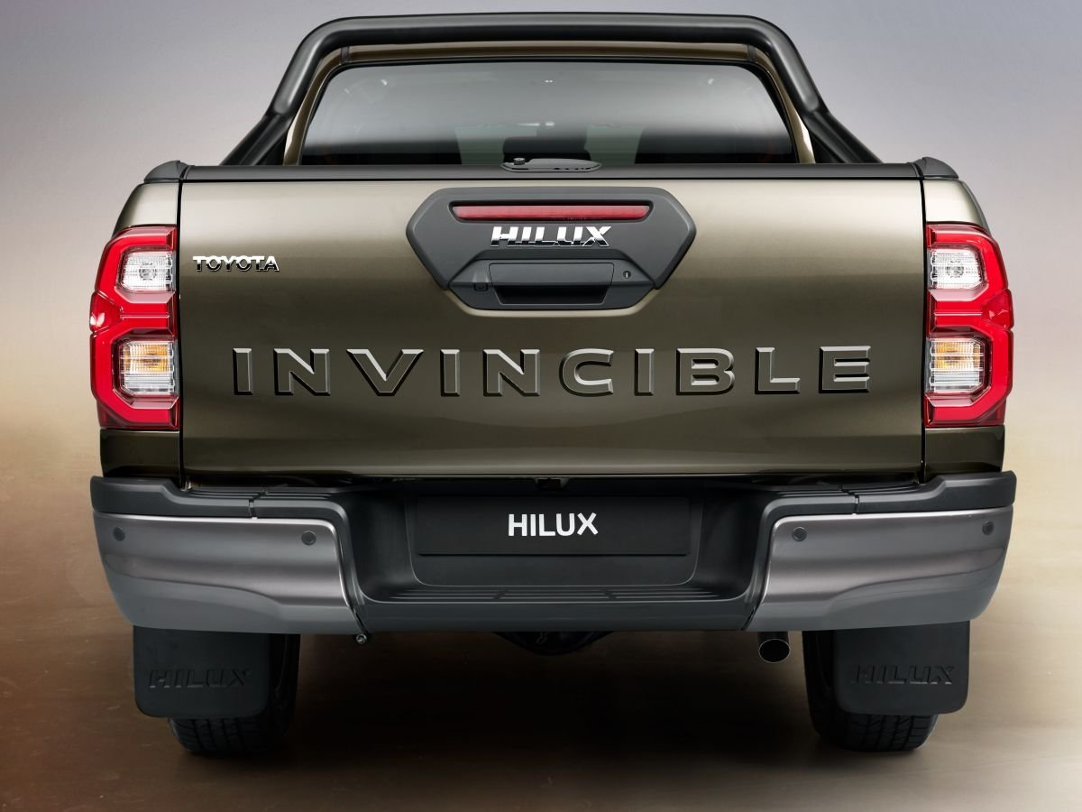 Toyota Hilux 2020 trình làng với nhiều trang bị mới toyota hilux 2020 trinh lang voi nhieu trang bi moi