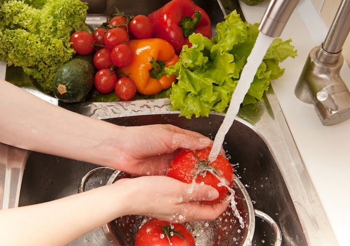 cach phong tranh nguy co ngo doc thuc pham trong ngay nang nong