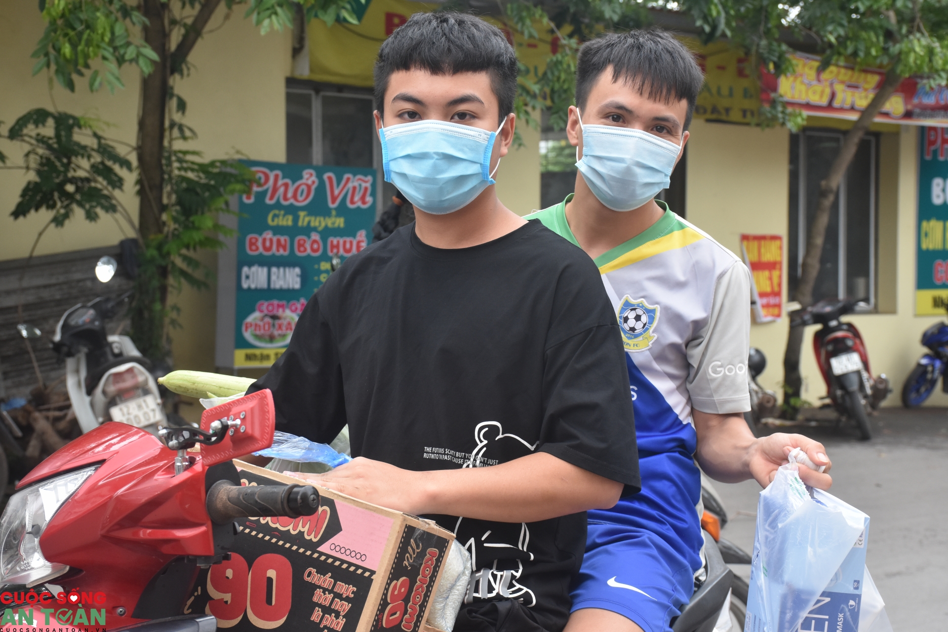 Tuyên truyền pháp luật về phòng, chống dịch Covid-19 cho công nhân lao động ở Bắc Giang Tuyên truyền pháp luật về phòng, chống dịch Covid-19 cho công nhân lao động ở Bắc Giang