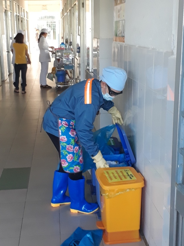 nang cao nhan thuc va trang bi dung cu bao ho lao dong tai cac benh vien o quang nam