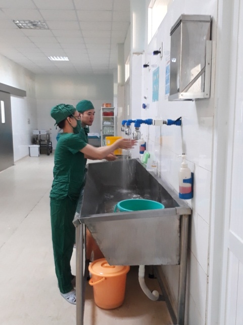 nang cao nhan thuc va trang bi dung cu bao ho lao dong tai cac benh vien o quang nam