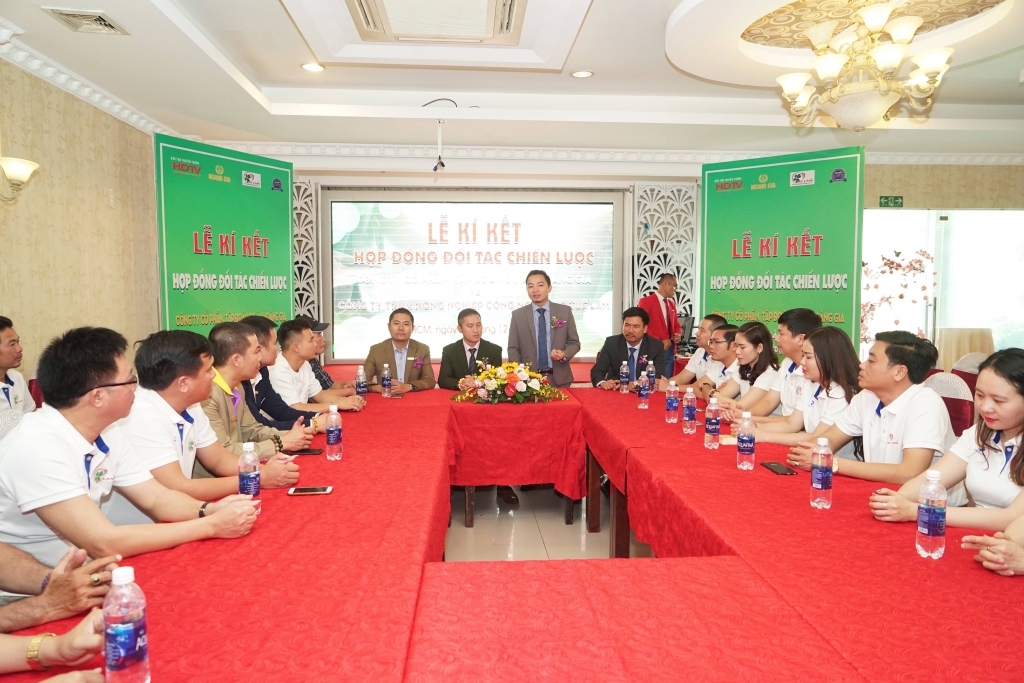 Nước giải khát thương hiệu Hoàng Gia: Vì sức khỏe người Việt nuoc giai khat thuong hieu hoang gia vi suc khoe nguoi viet