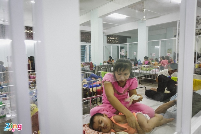 Bệnh tay chân miệng có nguy cơ bùng phát, Bộ Y tế có chỉ đạo khẩn benh tay chan mieng co nguy co bung phat bo y te co chi dao khan