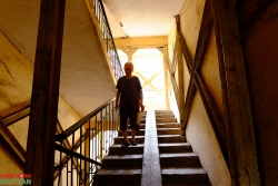 chay nha kho san xuat nhang tram thiet hai nang ne