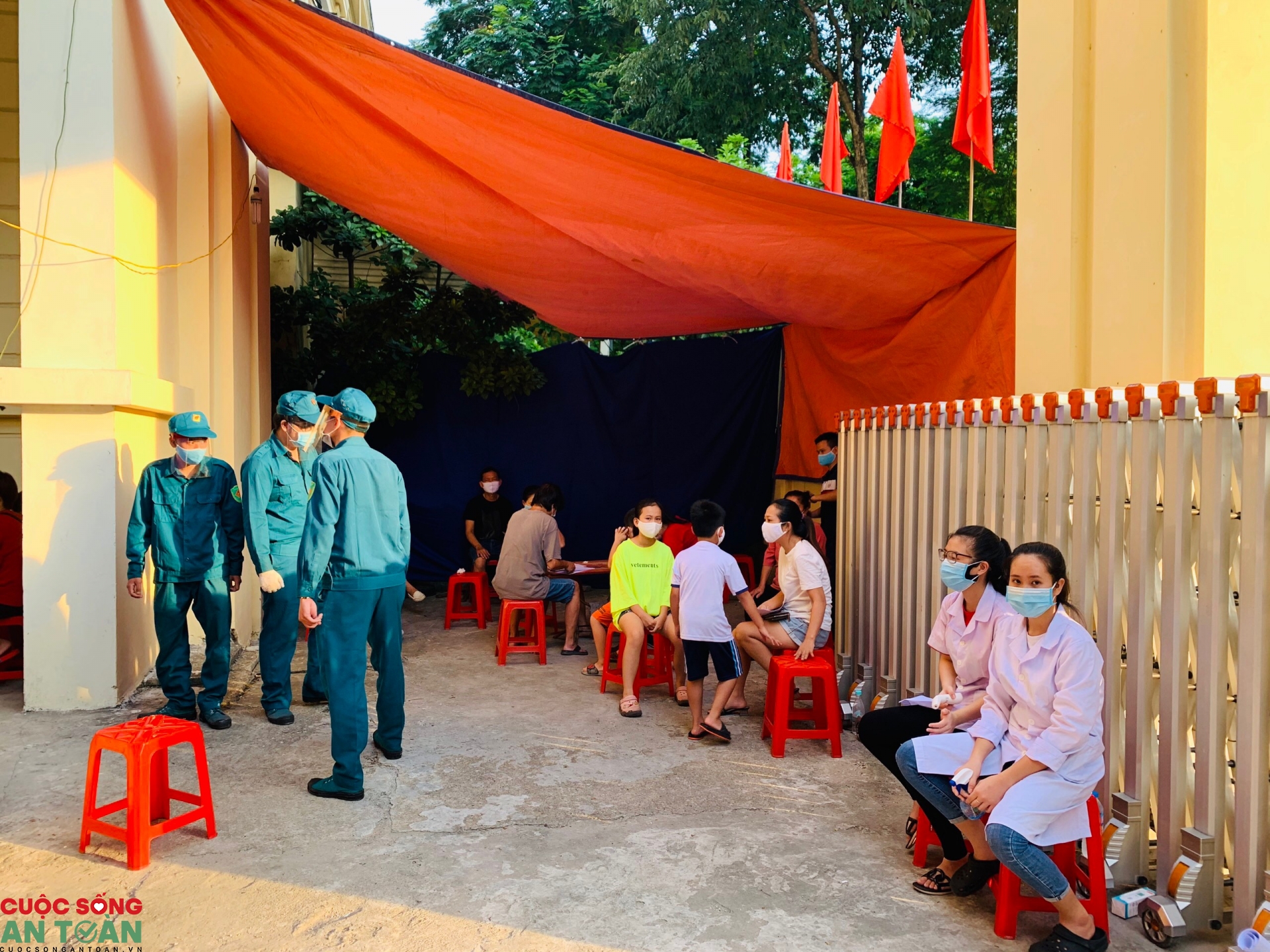 ha noi to chuc test nhanh covid 19 cho nguoi tro ve tu vung dich da nang