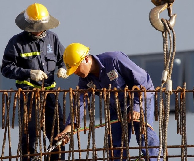 Giải pháp bảo vệ sức khỏe người lao động trong mùa nắng nóng