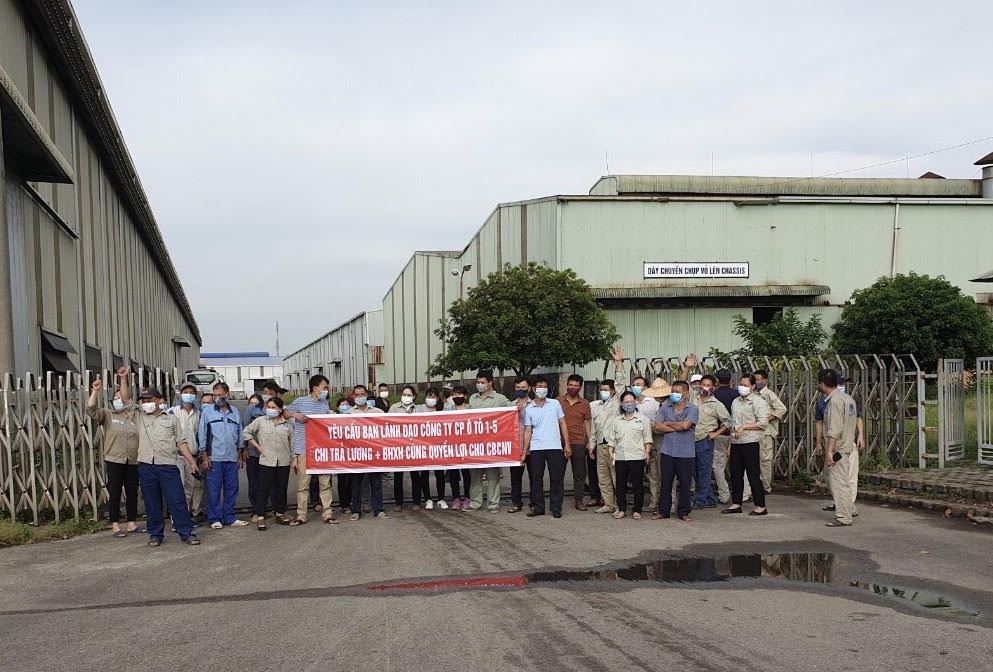 Phổ biến pháp luật lao động tại khu công nghiệp qua báo chí Công đoàn: Từ thực tiễn đến giải pháp Phổ biến pháp luật lao động tại khu công nghiệp qua báo chí Công đoàn: Từ thực tiễn đến giải pháp