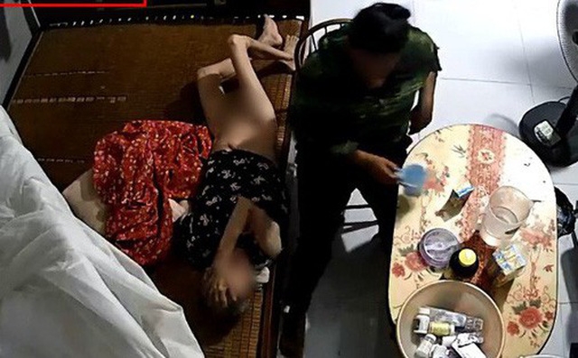 cu ba nam liet giuong o ninh binh bi nguoi giup viec bao hanh da man