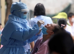 viet nam ghi nhan them 30 truong hop mac covid 19 co benh nhan 100 tuoi