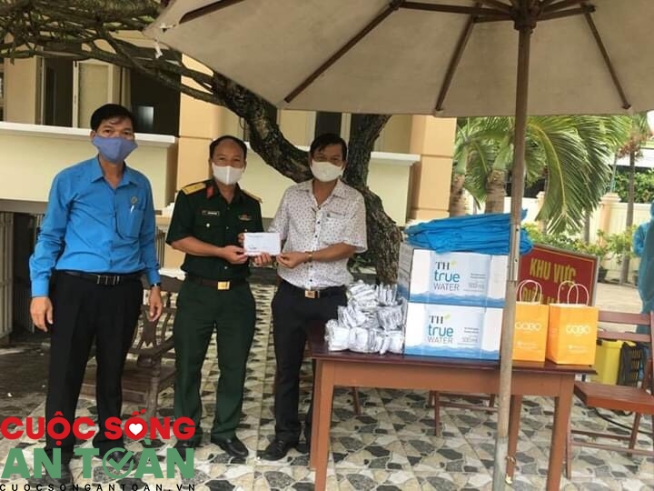 Tình hình sức khỏe 400 công nhân tại công ty có ca nhiễm COVID 19 ở Quảng Nam tinh hinh suc khoe 400 cong nhan tai cong ty co ca nhiem covid 19 o quang nam