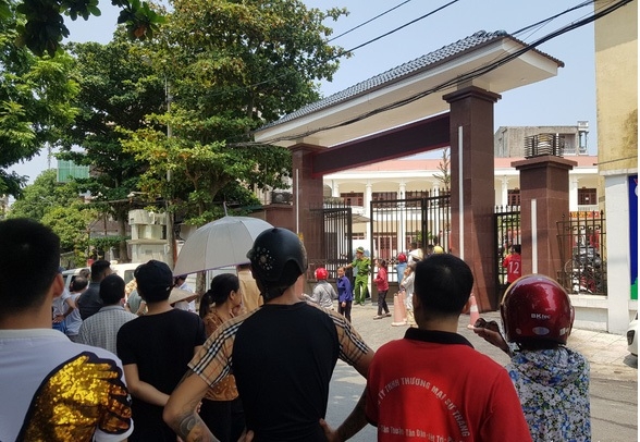 Sạt lở đất tại công trình đang thi công, 4 công nhân tử vong