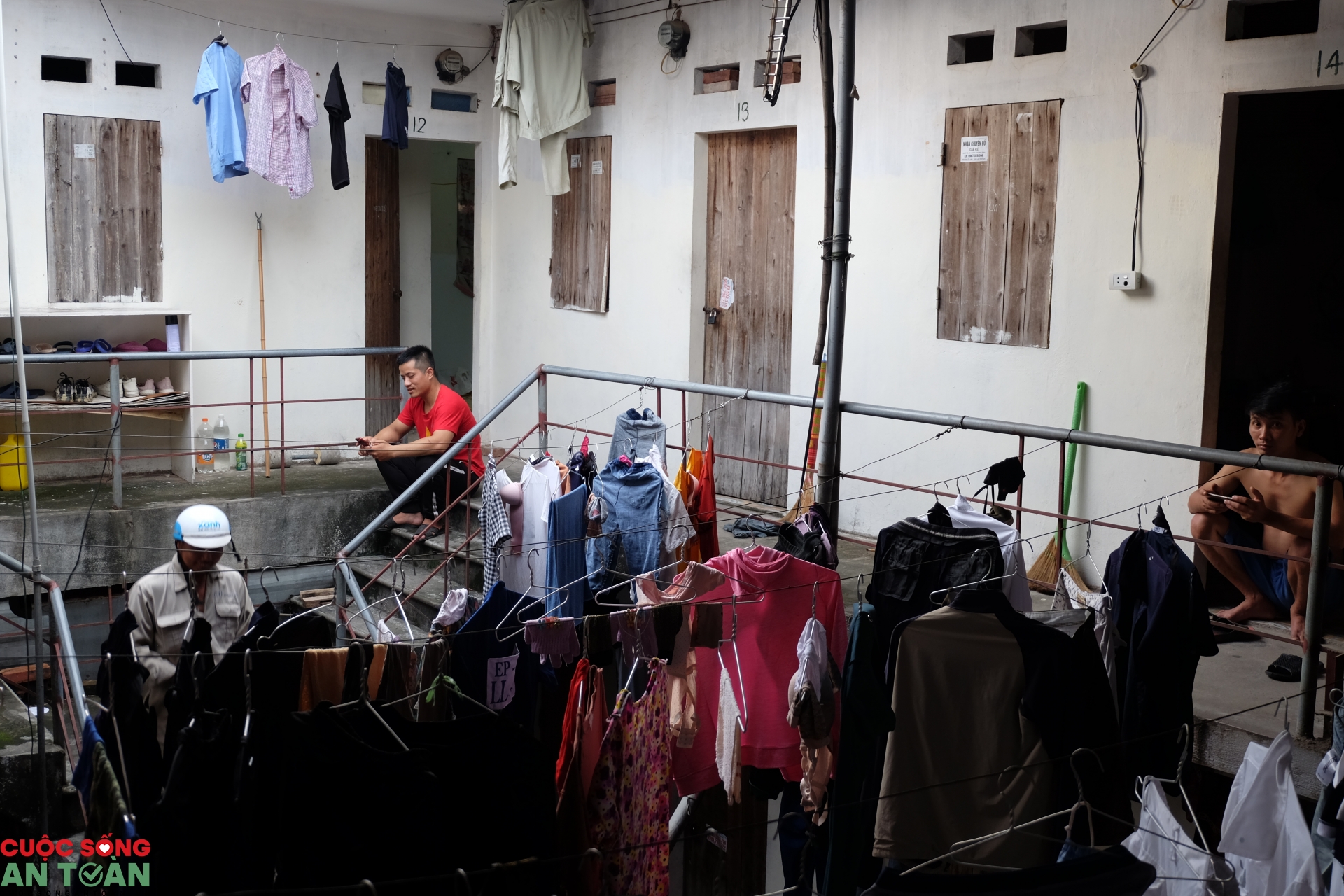 Cuộc sống của một công nhân làm bố đơn thân Cuộc sống của một công nhân làm bố đơn thân