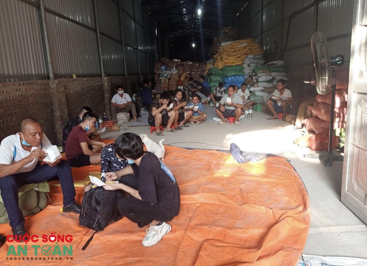 Những cuộc hồi hương lặng lẽ - Kỳ 2: Giữa đường gặp quý nhân Những cuộc hồi hương lặng lẽ - Kỳ 2: Giữa đường gặp quý nhân