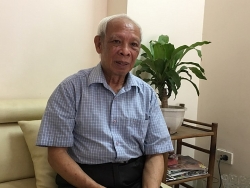 can trong khi cho tre choi voi nam cham xep hinh