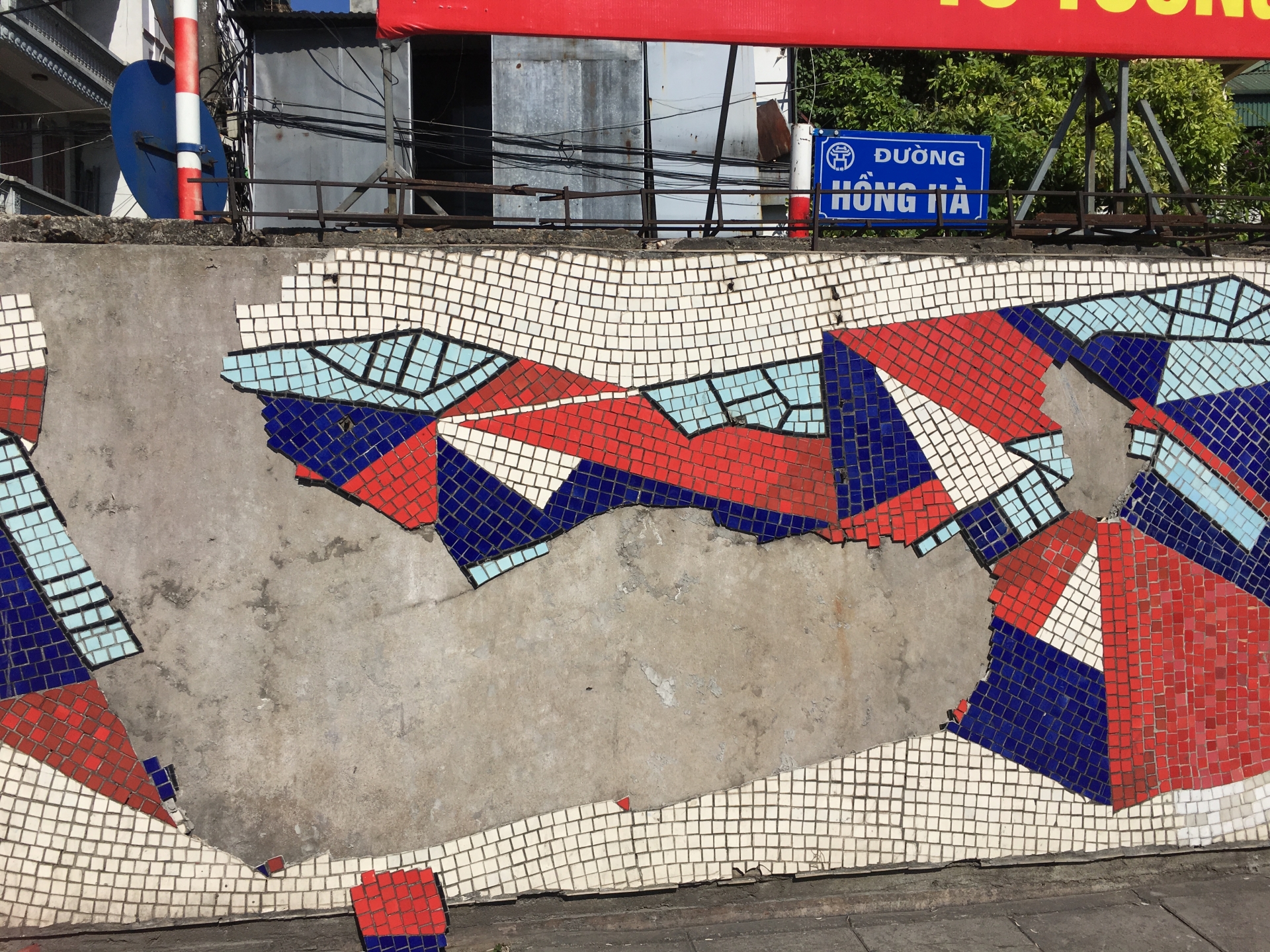 Con đường gốm sứ Hà Nội xuống cấp: Giới họa sĩ nói gì? con duong gom su ha noi xuong cap gioi hoa si noi gi