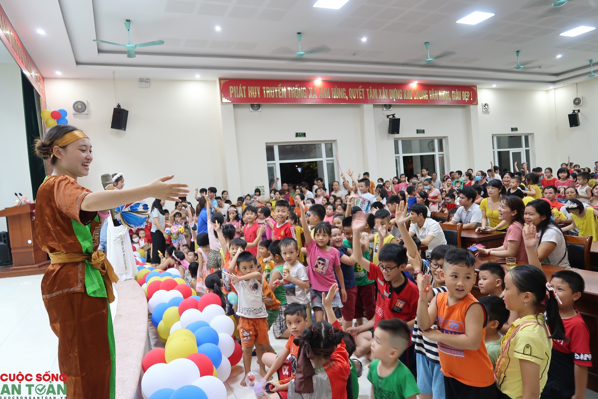 Hà Nội: Đón Tết Trung thu tại thôn Bầu, nơi có hơn 9.000 công nhân ở trọ Hà Nội: Đón Tết Trung thu tại thôn Bầu, nơi có hơn 9.000 công nhân ở trọ