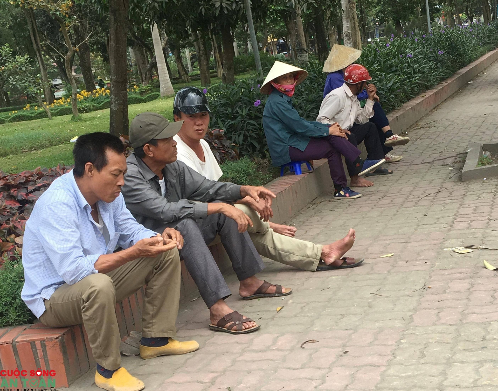 Gian nan đời cửu vạn Gian nan đời cửu vạn