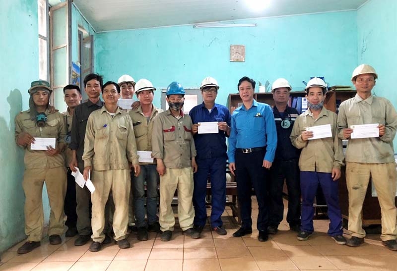 Công đoàn Công nghiệp tàu thuỷ VN nỗ lực chăm lo đoàn viên, NLĐ trong dịch Covid-19 Công đoàn Công nghiệp tàu thuỷ VN nỗ lực chăm lo đoàn viên, NLĐ trong dịch Covid-19