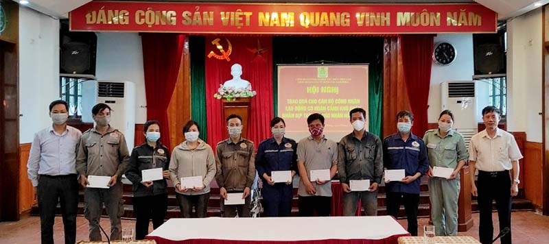 Công đoàn Công nghiệp tàu thuỷ VN nỗ lực chăm lo đoàn viên, NLĐ trong dịch Covid-19 Công đoàn Công nghiệp tàu thuỷ VN nỗ lực chăm lo đoàn viên, NLĐ trong dịch Covid-19