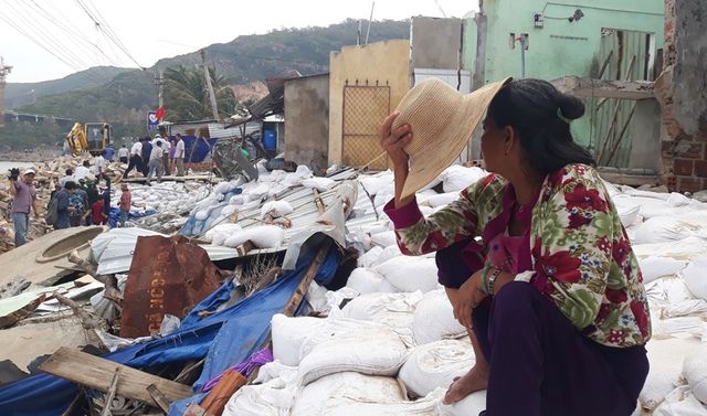 Nguy cơ tốc mái nhà và lũ quét của những hộ dân nằm trong đường đi của bão số 6