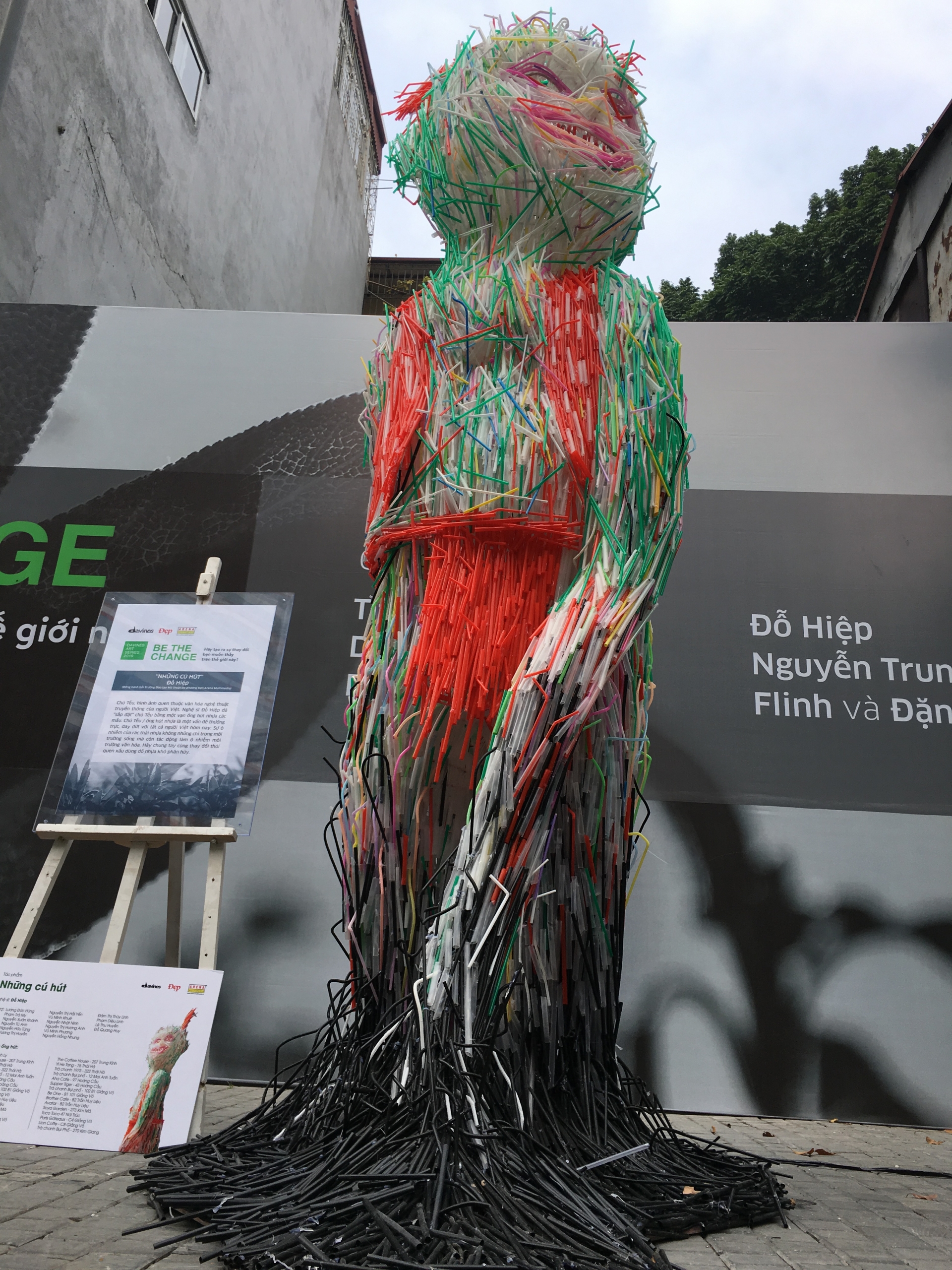 Triển lãm Davines Art Series 7: Rác thải nhựa làm chất liệu cho tác phẩm nghệ thuật trien lam davines art series 7 rac thai nhua lam chat lieu cho tac pham nghe thuat