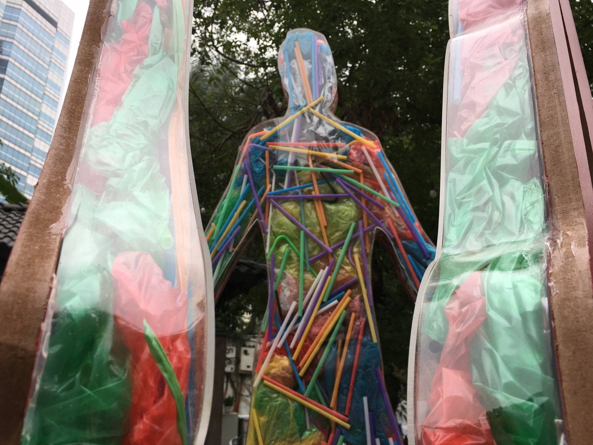 Triển lãm Davines Art Series 7: Rác thải nhựa làm chất liệu cho tác phẩm nghệ thuật trien lam davines art series 7 rac thai nhua lam chat lieu cho tac pham nghe thuat