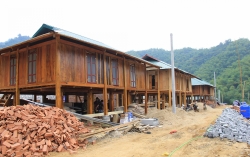 ban giao nha mai am cong doan cho doan vien cong doan xa