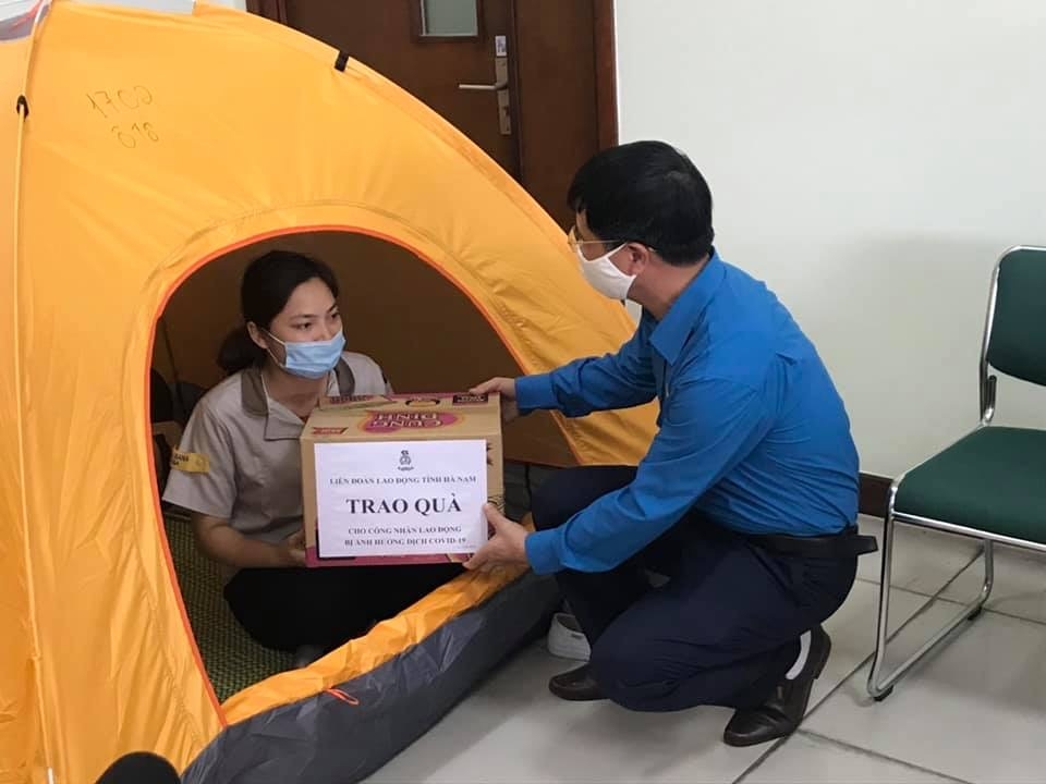 Phong trào thi đua đặc biệt của Công đoàn Hà Nam vượt qua đại dịch Covid-19 Phong trào thi đua đặc biệt của Công đoàn Hà Nam vượt qua đại dịch Covid-19