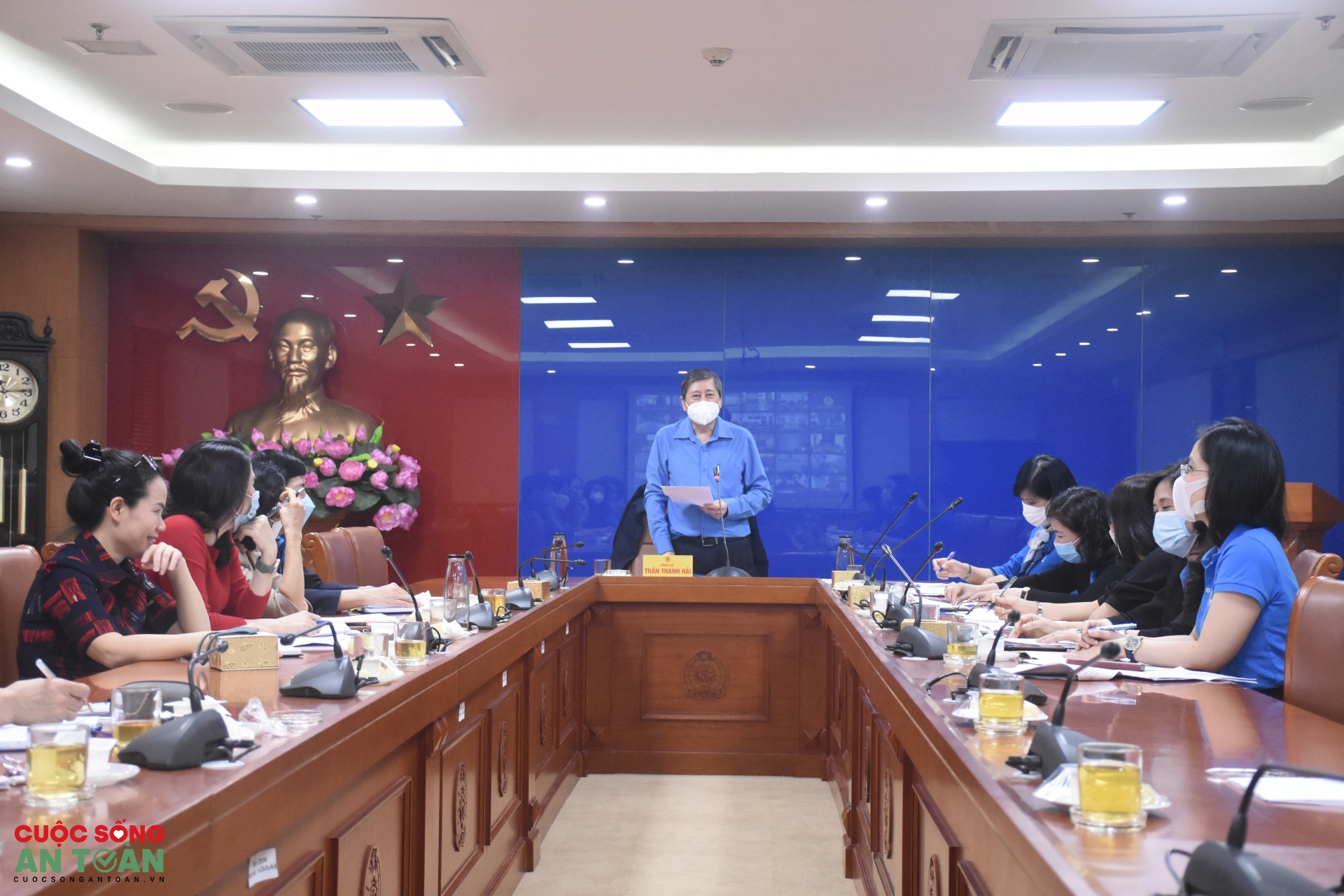 “Cần nâng cao vị thế của lao động nữ trong đời sống xã hội” “Cần nâng cao vị thế của lao động nữ trong đời sống xã hội”