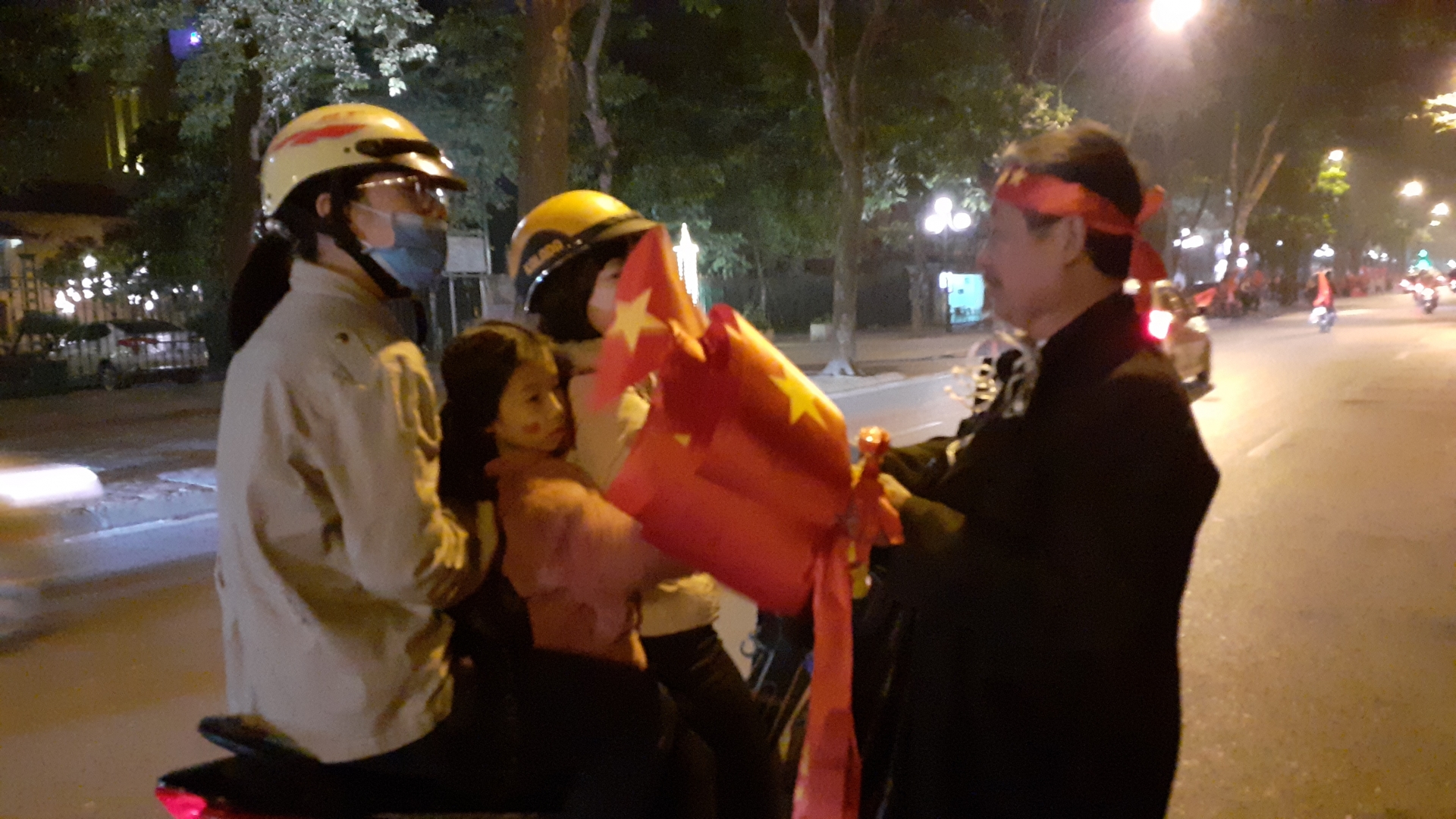 ha noi phat cuong voi chien thang cua doi tuyen u22 viet nam