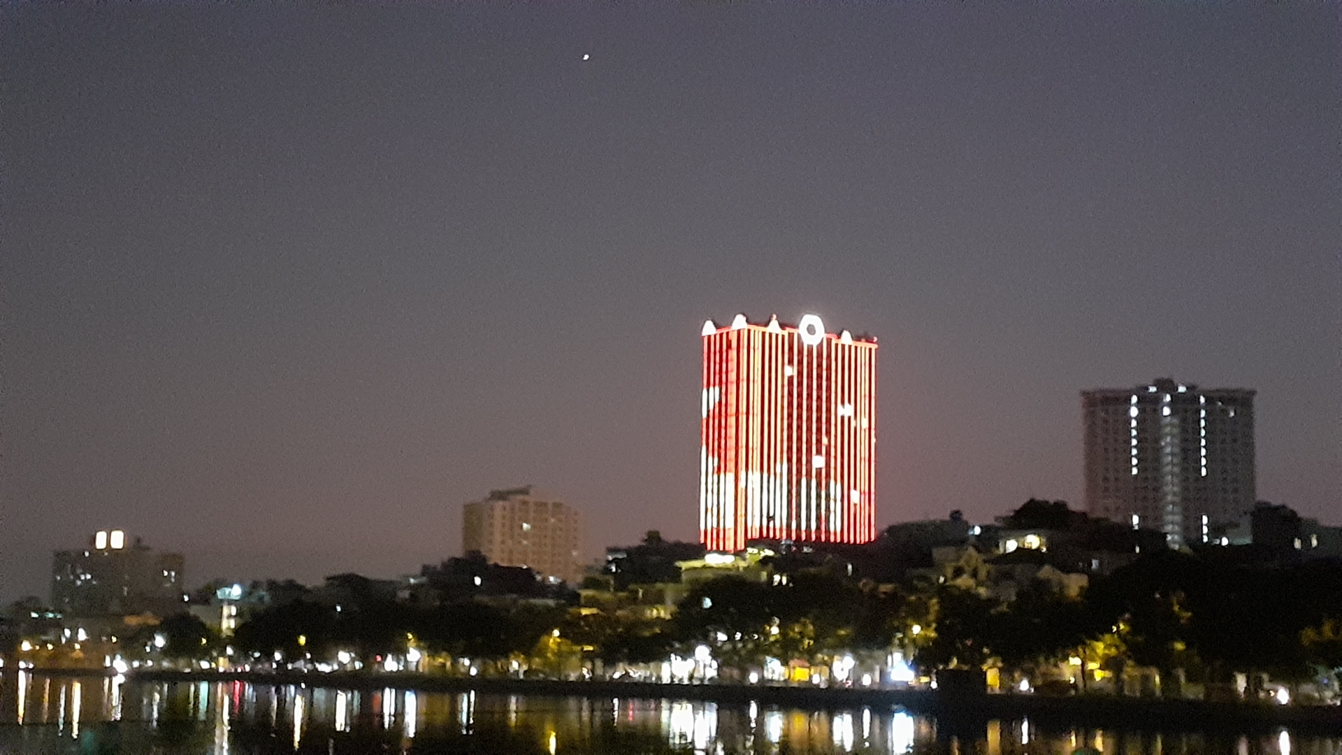 ha noi phat cuong voi chien thang cua doi tuyen u22 viet nam