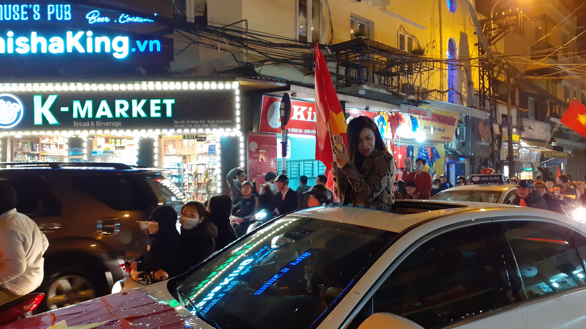 co dong vien phan khich net po giua long pho co mung vn chien thang